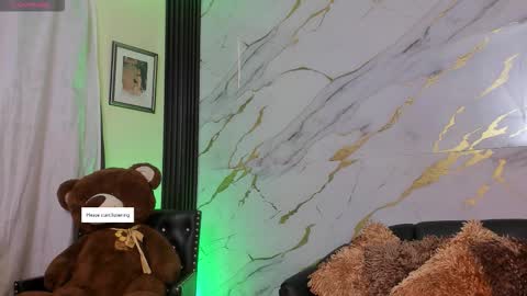 I am here from Monday to Friday from 730 am to 130 pm Colombia time and saturday from 500 am to 1000 am .... Soon Blue page online show from November 15, 1:12 pm