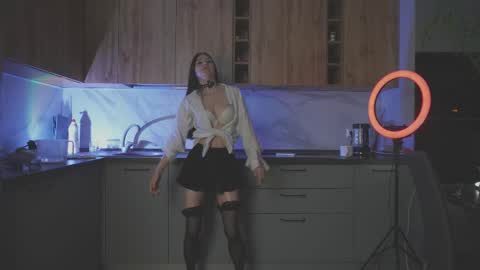 Hi my name is Lessy I am 18 years old. Im new here but I really like making new acquaintances online show from October 13, 4:04 am