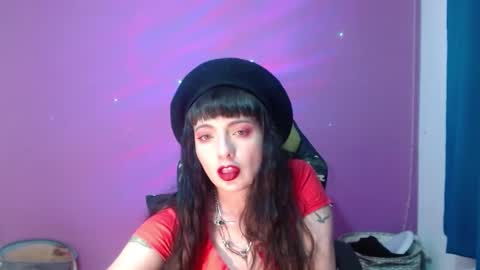 lestatdlion online show from December 17, 10:54 pm