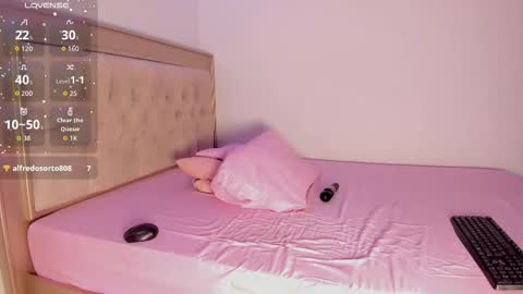 Snapshot of letizia_westy chatting on October 23, 8:20 am Letizia online show from October 23, 8:20 am