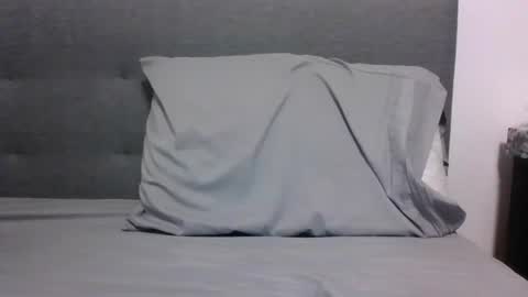 lets_play143 online show from October 27, 12:28 am