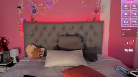 xiara online show from March 3, 2:39 am