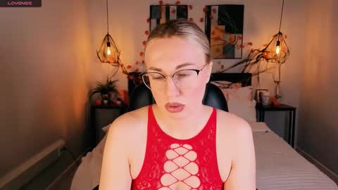 Lexy - Follow me online show from November 6, 8:53 am