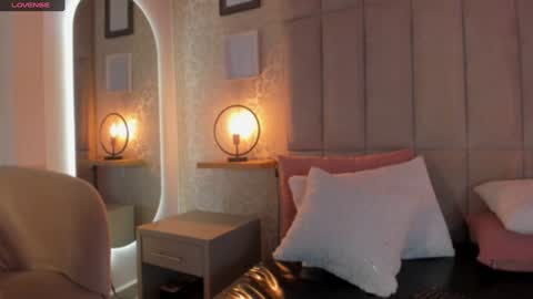 LEXIE online show from January 26, 7:20 pm