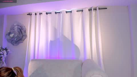 Lexie  online show from December 9, 8:23 pm