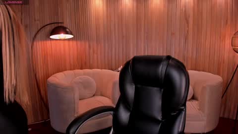 Lexie  online show from December 20, 7:50 pm