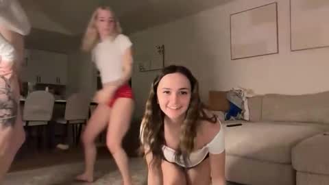 lexiiismith online show from February 3, 2:53 am
