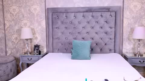 Lexi Riley online show from February 5, 7:00 am