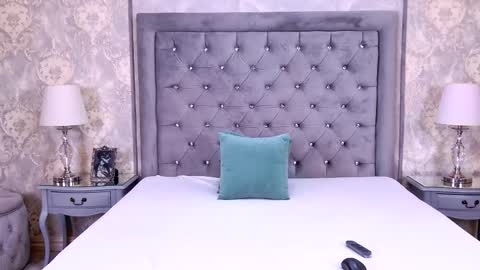 Lexi Riley online show from December 19, 7:00 am