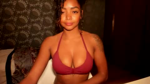 Snapshot of lexy_squirt_queen chatting on October 22, 7:19 pm LEXY - Independent account online show from October 22, 7:19 pm