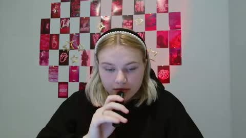 Leyla online show from November 27, 8:17 am