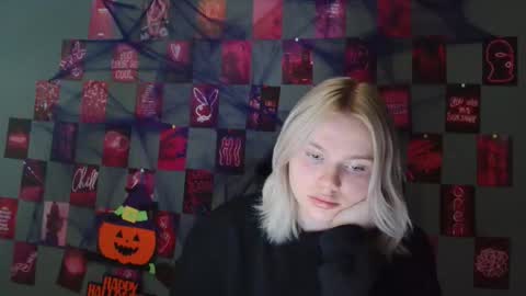 Leyla online show from October 23, 6:30 am