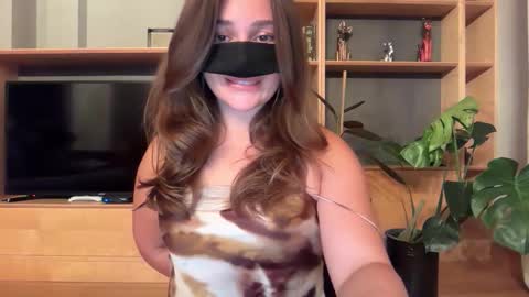 Leyla online show from September 20, 3:10 pm