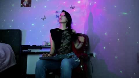 Leyna online show from February 21, 11:10 pm