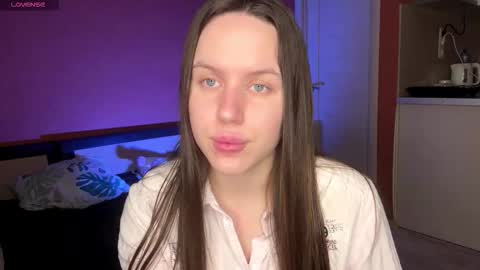 Adeline Di or just cute girl3 online show from February 15, 7:13 pm