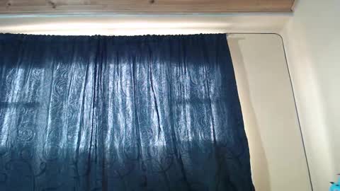 Snapshot of lia05_ chatting on October 15, 4:09 pm lia05_ online show from October 15, 4:09 pm