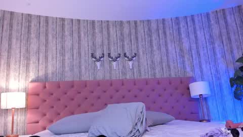 liaa turner  online show from January 8, 8:35 pm