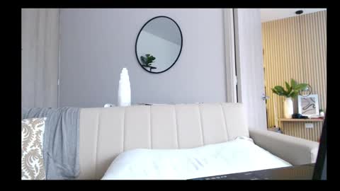 Lia Divina online show from September 27, 12:01 pm