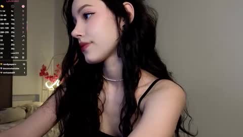 Lia  online show from November 14, 9:31 am