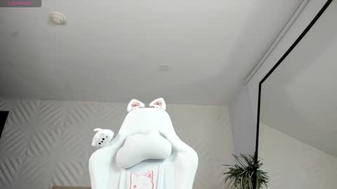 Liam online show from February 8, 3:32 am