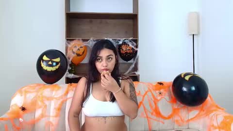 Snapshot of liamoon_ chatting on October 25, 4:14 pm Lia online show from October 25, 4:14 pm
