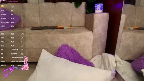 Snapshot of liaowen1 chatting on October 30, 12:02 am LIA online show from October 30, 12:02 am