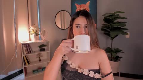 Lia online show from November 5, 12:32 pm