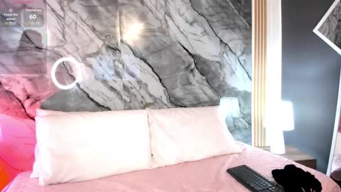 Lia Tompson online show from September 29, 7:52 pm