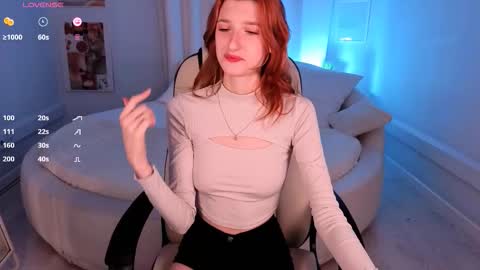 Melanie  Follow me  online show from December 1, 11:58 am