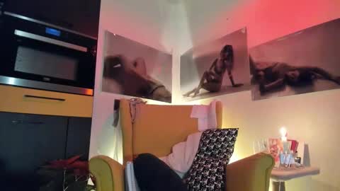 aka princessmaya online show from December 4, 10:10 pm