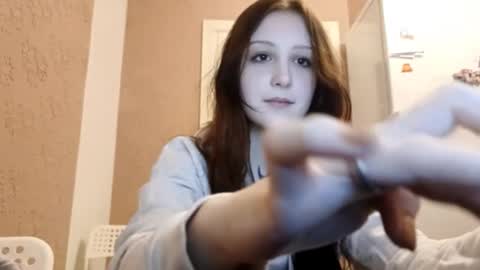 lilaheckenberg online show from February 27, 3:56 pm