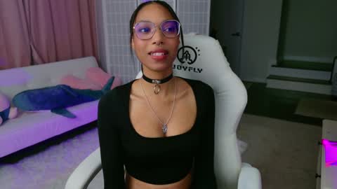 Snapshot of lileviemarie chatting on January 6, 2:48 am evie online show from January 6, 2:48 am