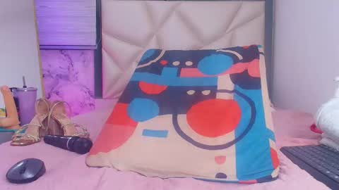 Lily online show from January 8, 5:50 pm