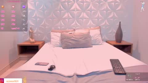 Snapshot of lili_mccormick chatting on October 4, 3:34 am SALOME online show from October 4, 3:34 am