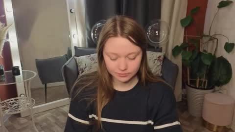 Lilian online show from March 1, 4:34 am