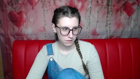 lilianashine online show from February 18, 12:04 pm