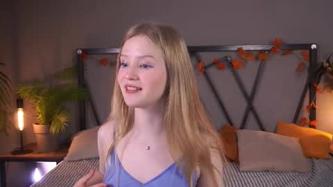 Lilian online show from November 24, 1:02 pm