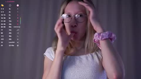 Lisa online show from September 10, 6:30 pm