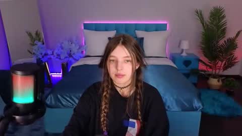 Lili Bakery online show from February 21, 6:36 am