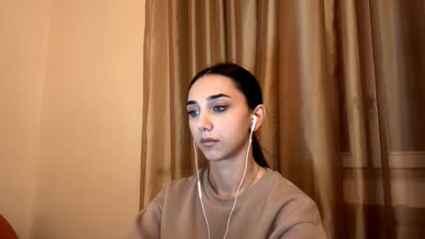 Snapshot of lilihalvorsen chatting on October 12, 10:34 pm Lina online show from October 12, 10:34 pm