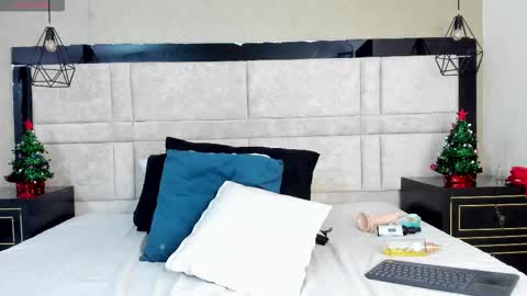 LilyJensen online show from November 27, 8:23 pm