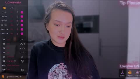 Snapshot of lililaluna chatting on September 30, 8:46 pm             ...  online show from September 30, 8:46 pm