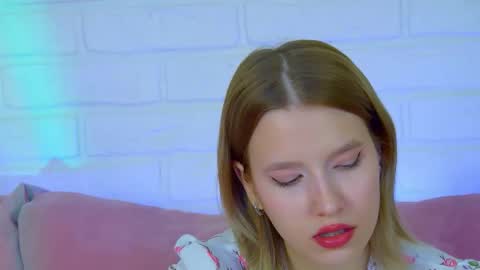 LiliLinn online show from October 9, 7:56 am