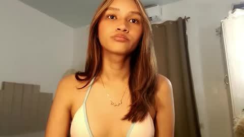 Chloe online show from December 16, 1:11 am