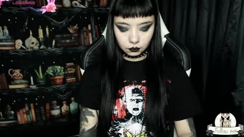 Snapshot of lilithmoon666 chatting on December 20, 12:08 am   online show from December 20, 12:08 am