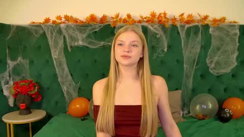 lilitrosen online show from November 3, 6:34 pm