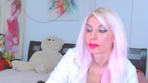 Lara online show from December 16, 3:01 am