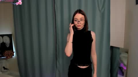 Lily online show from February 6, 7:28 pm