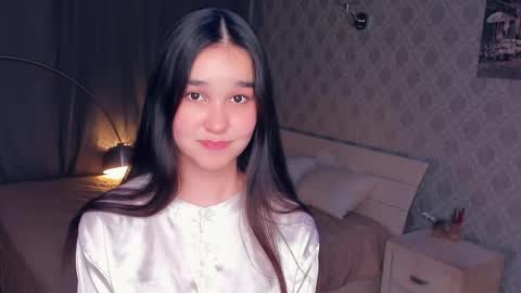 Celina Lillie online show from November 30, 10:03 pm