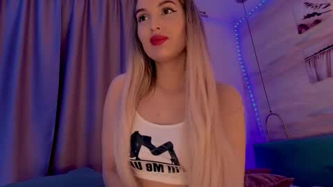 Lil online show from October 25, 2:03 pm